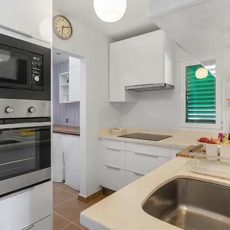 51 Avenue Apartman Playa Honda